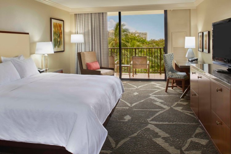 HILTON HAWAIIAN VILLAGE WAIKIKI BEACH RESORT - Updated 2023 Prices &  Reviews (Oahu, Hawaii)