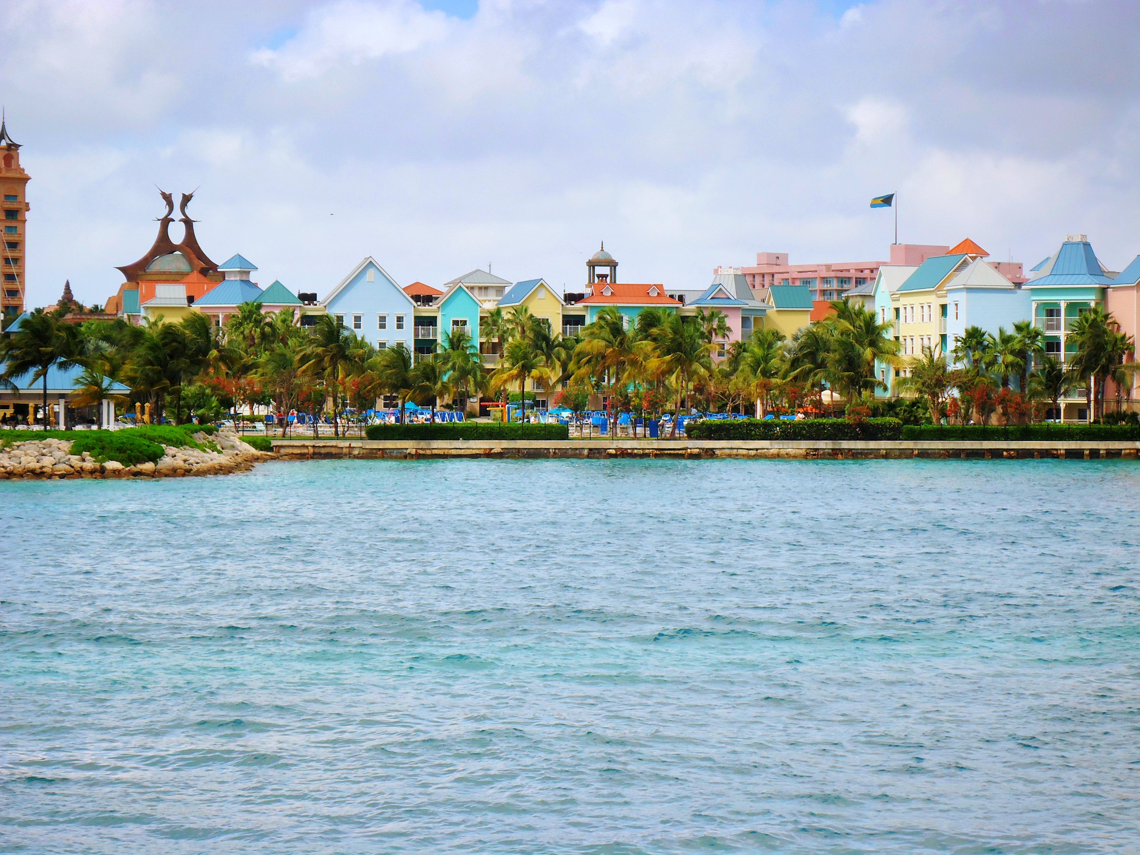 Paradise Island Bahamas Weather: Why Vacation Here